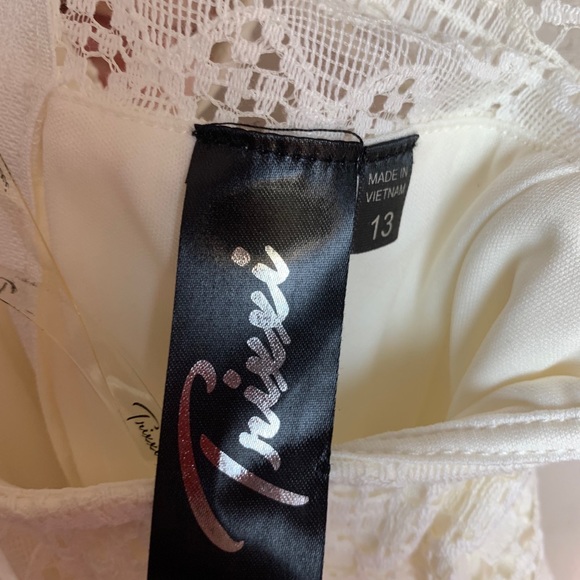 Trixxi dress - Picture 4 of 5